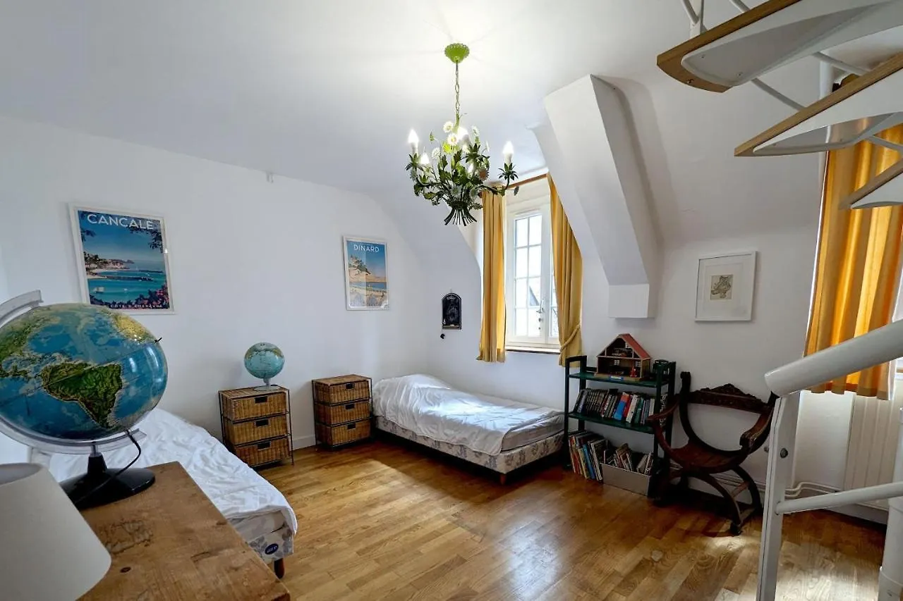 Rare Pearl With Garden Facing The Sea Vila Saint-Coulomb